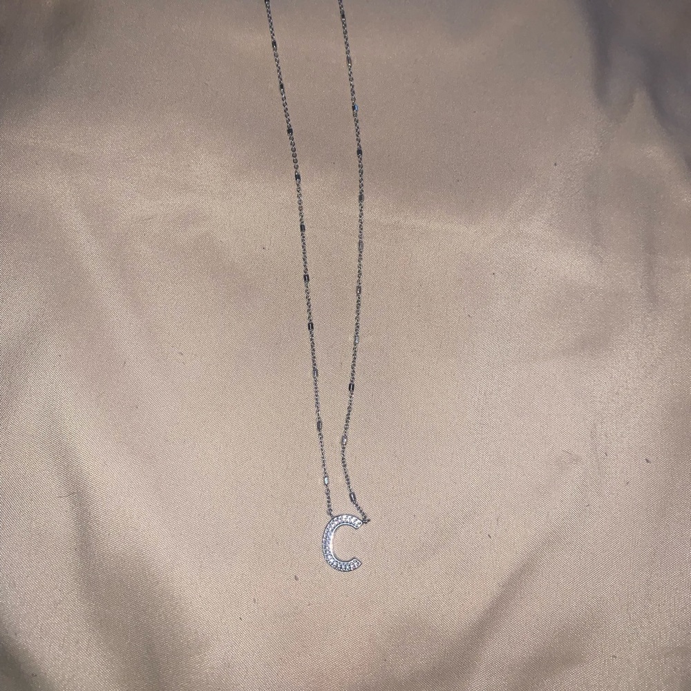 Kendra Scott necklace